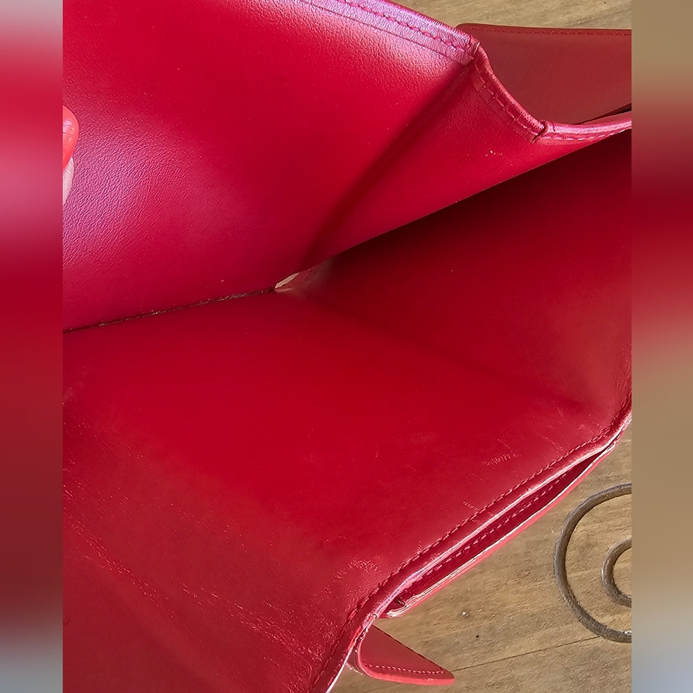 Louis Vuitton Elise Wallet in Monogram Vernis patent leather. - Picture 9 of 15